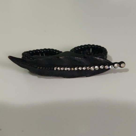 Ring 💍 - Picture 1 of 3